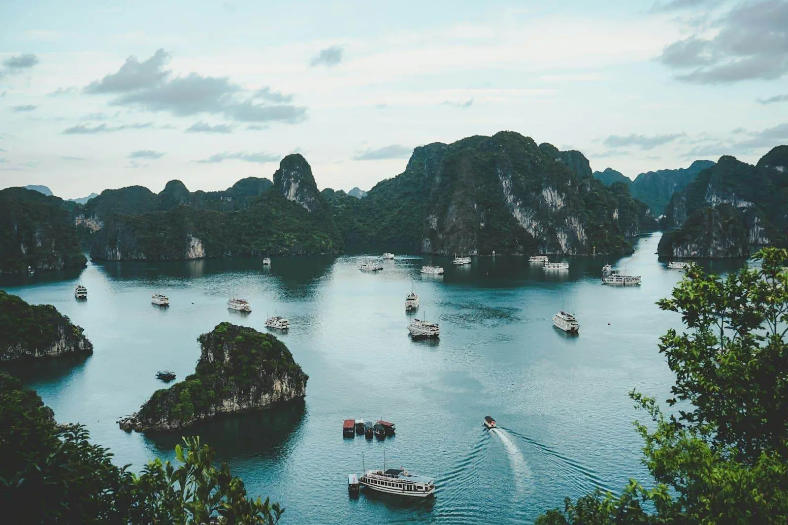 Vietnam · Ha Long Bay